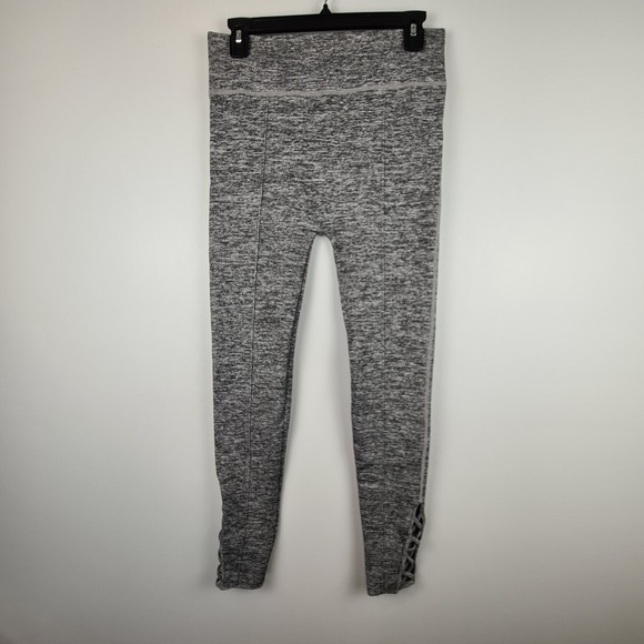 Feathers Maternity Capri Yoga Leggings One Size Gray 3/4 Criss Cross Detail - Picture 1 of 8